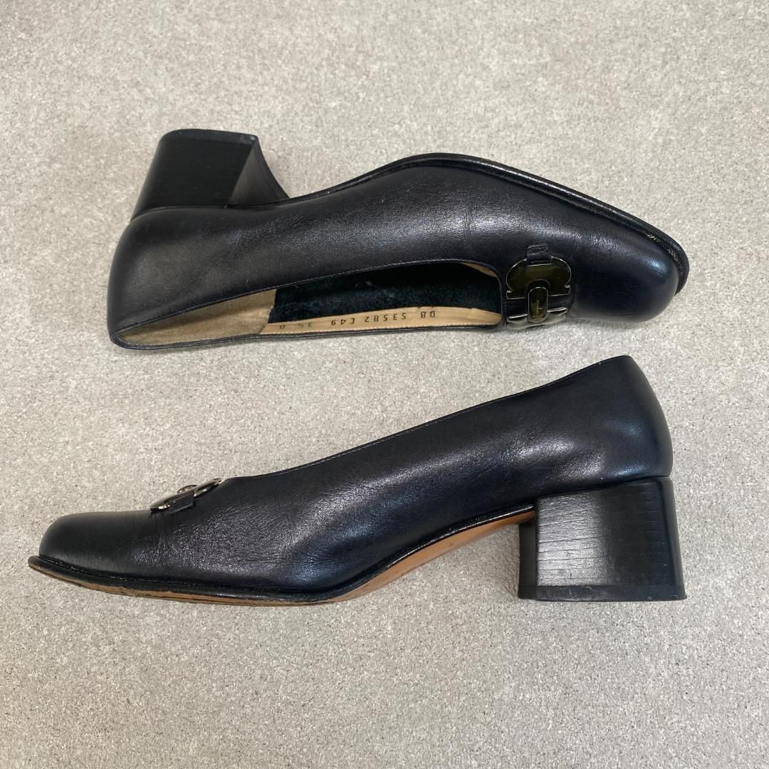 美品✨Ferragamo フェラガモ　スクエアトゥ　パンプス　ガンチーニ　レザー サルヴァトーレフェラガモ 21cm相当スクエアトゥガンチーニパンプス