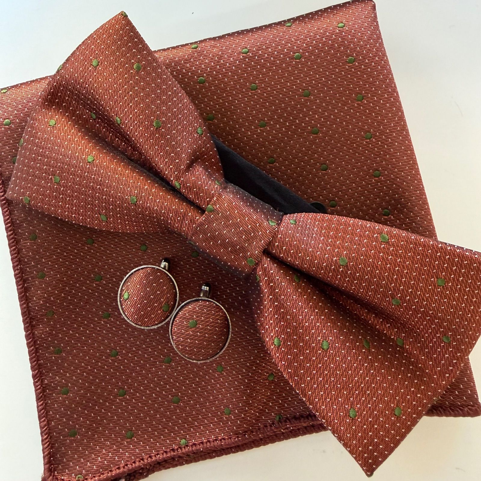 ④-2 蝶ネクタイ ポケットチーフ カフス3点セット - メルカリ