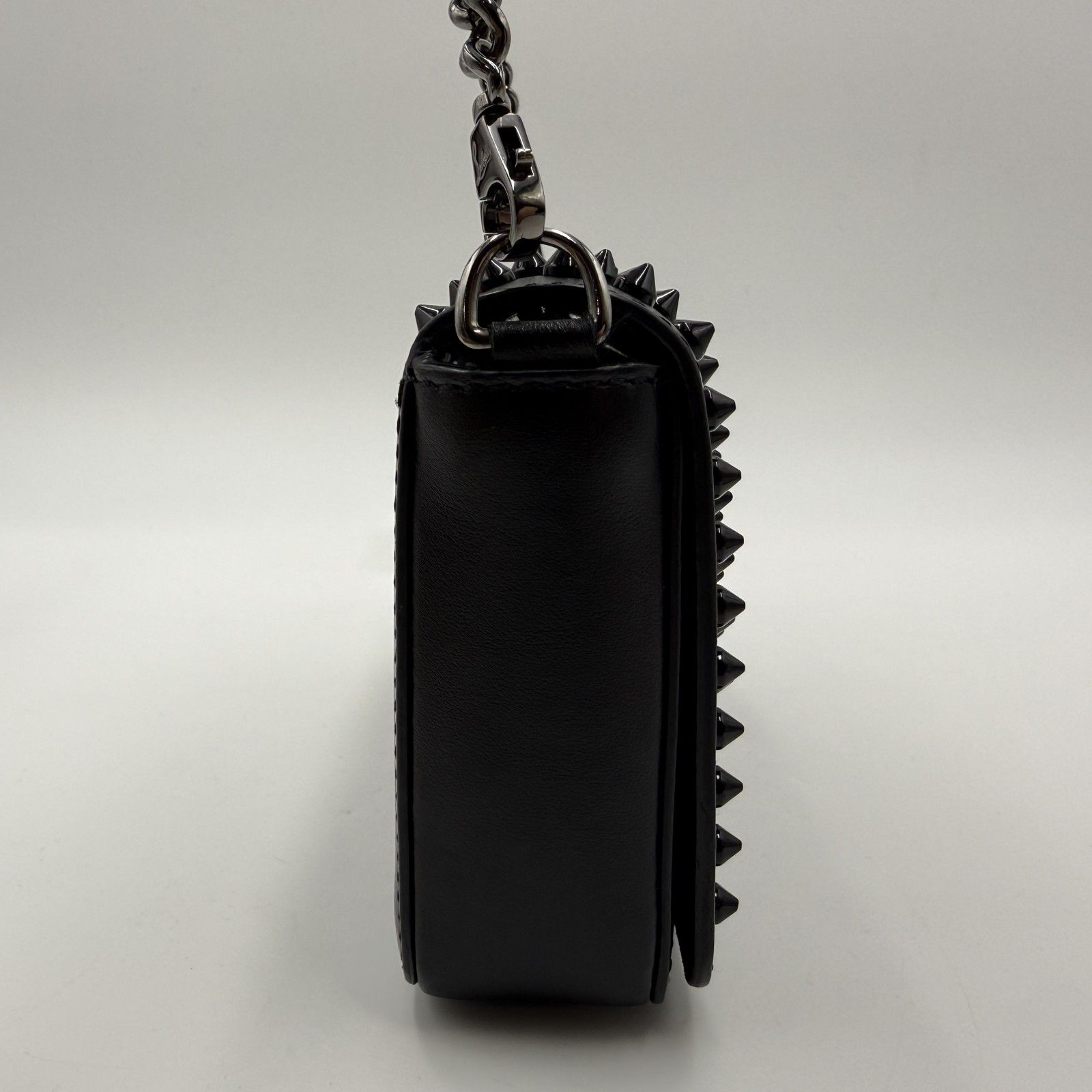 CHRISTIAN LOUBOUTIN（クリスチャン ルブタン）スパイク レザー