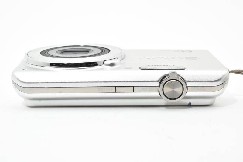 光学極上品】Casio カシオ EXILIM EX-Z880 シルバー コンパクト