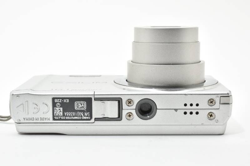 実用品】Casio カシオ EXILIM EX-Z28 シルバー コンパクトデジタル