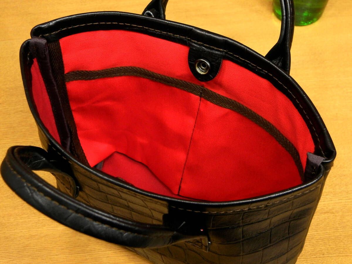 ☆れさま専用です☆XSサイズ 黒クロコ柄レザー 赤裏地 カスタム - メルカリ