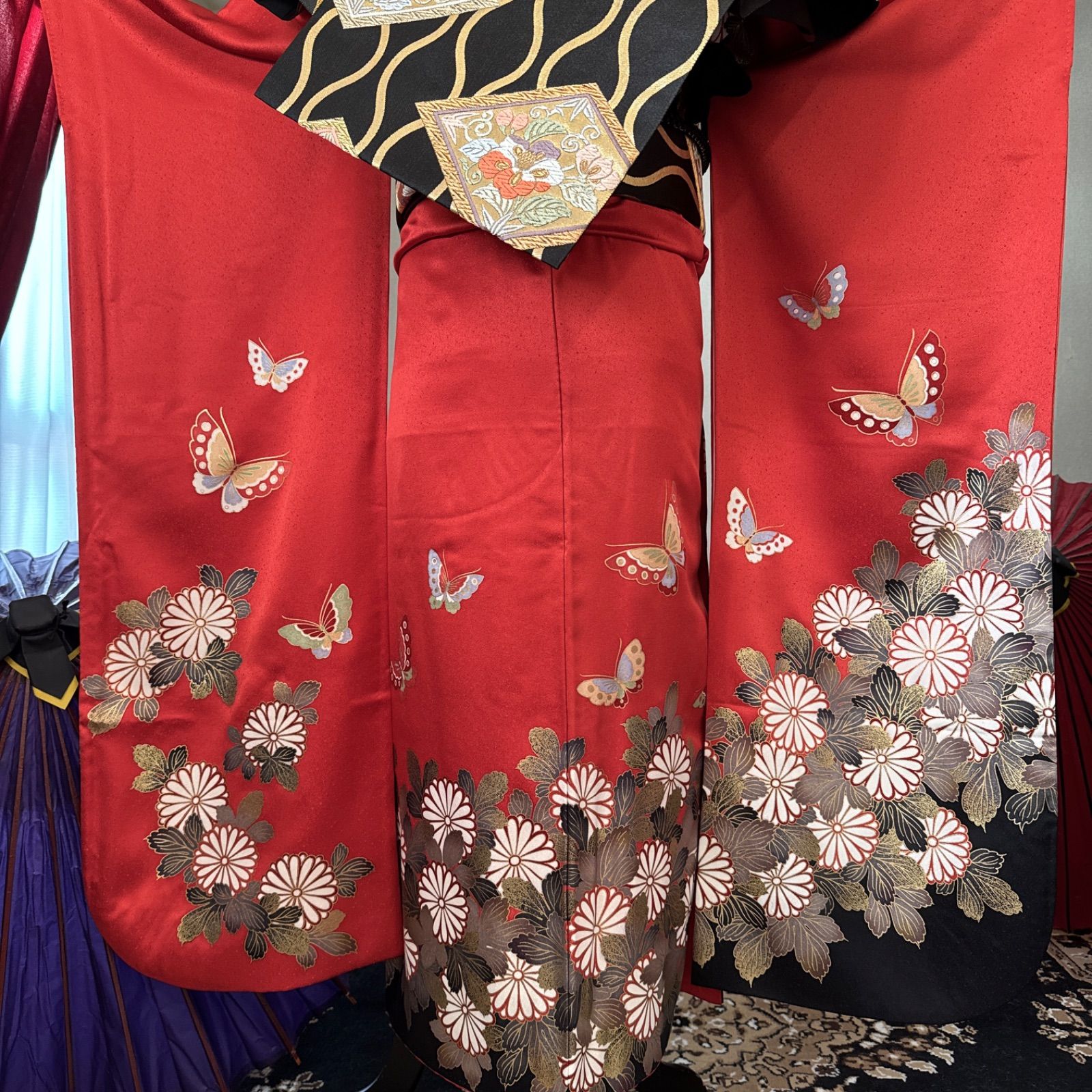 豪華振袖セット(4点)・袋帯・半衿・重ね衿・舞蝶・菊・金彩・箔