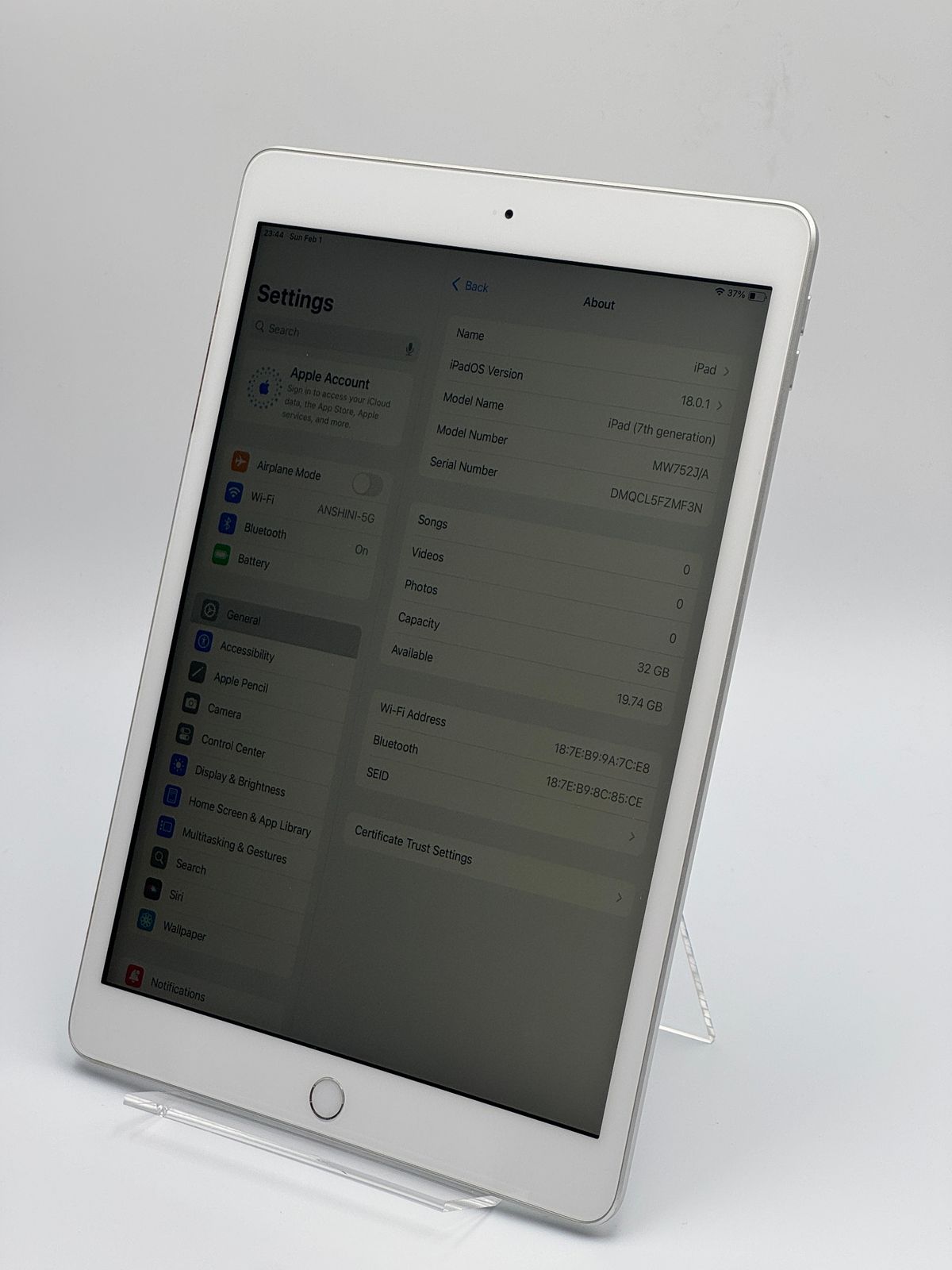 中古C】iPad 第7世代 32GB シルバー Wi-Fi バッテリー【58%】 - メルカリ