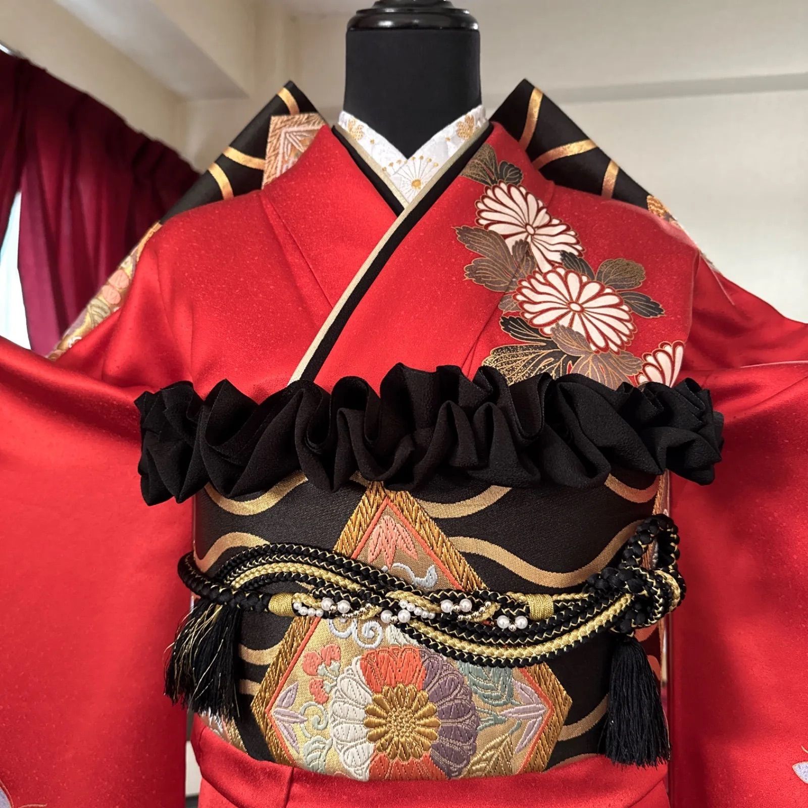 豪華振袖セット(4点)・袋帯・半衿・重ね衿・舞蝶・菊・金彩・箔