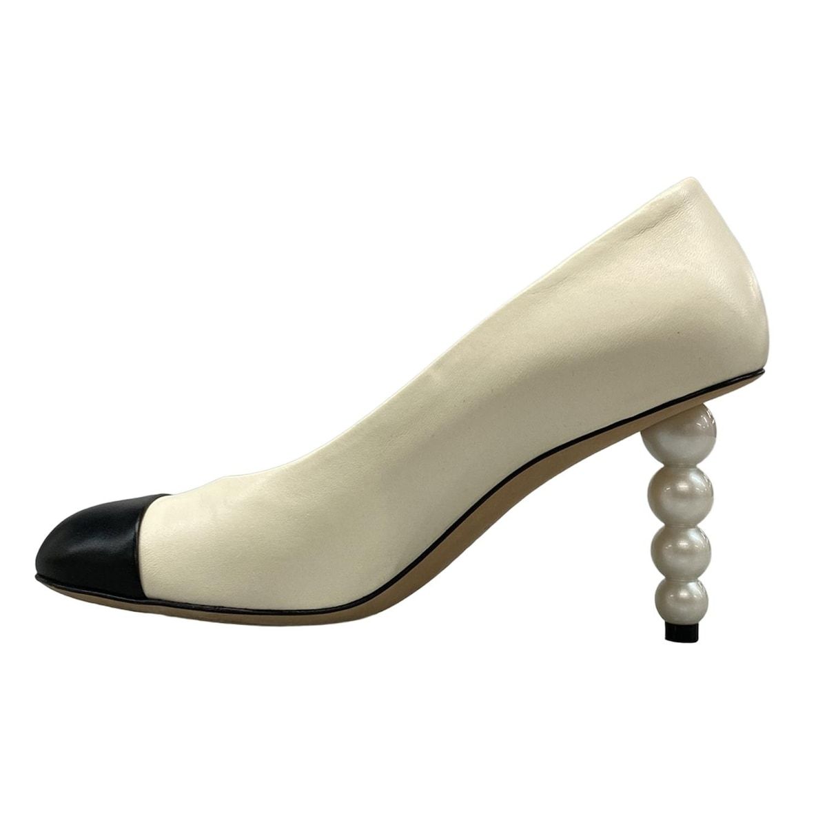 CHANEL(シャネル) パンプス 35 C レディース - G37123 アイボリー×黒