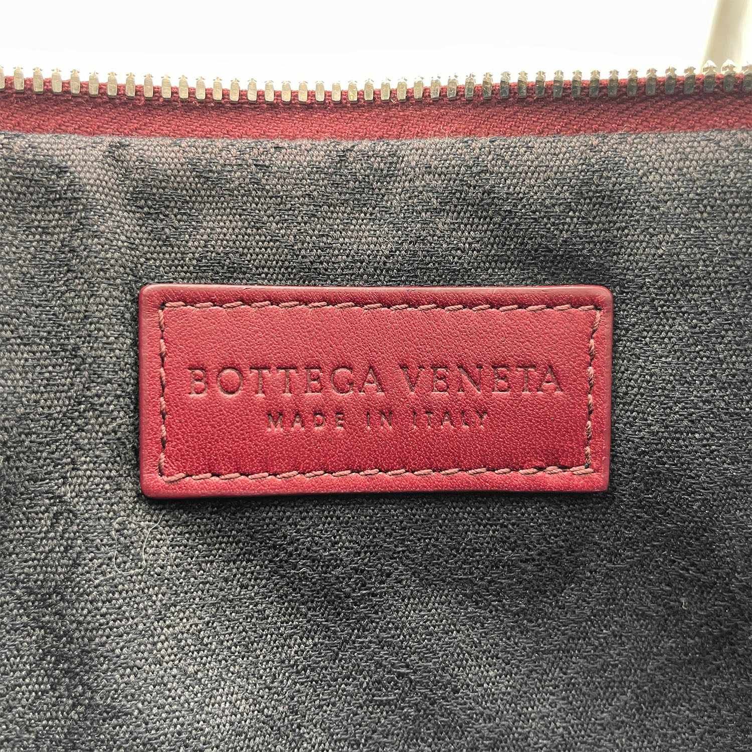 Bottega Veneta ボッテガヴェネタ マキシイントレチャート クラッチ