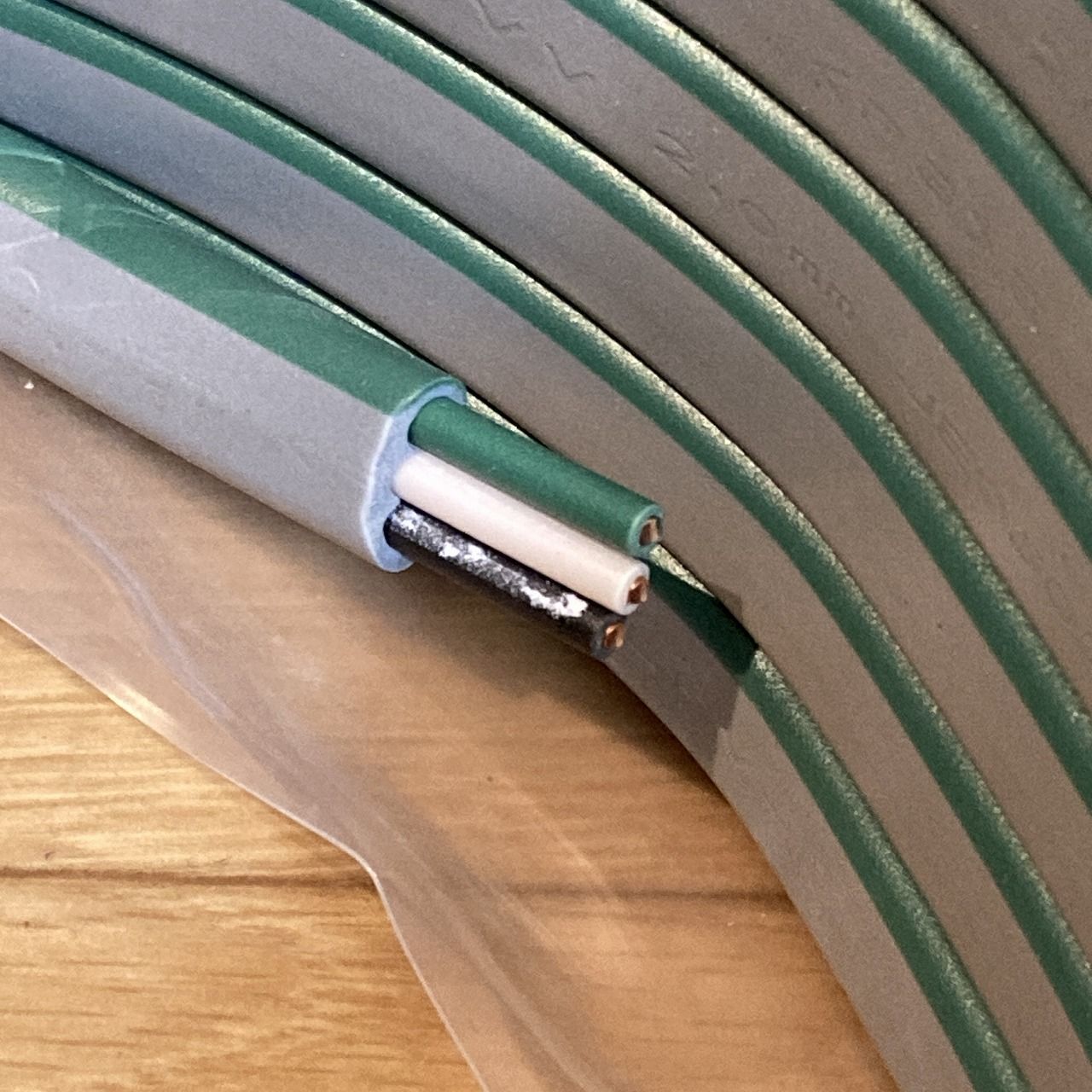 公団用VVFケーブル(100m) 富士電線 VVF 3C × 2.0mm 黒白緑 - メルカリ