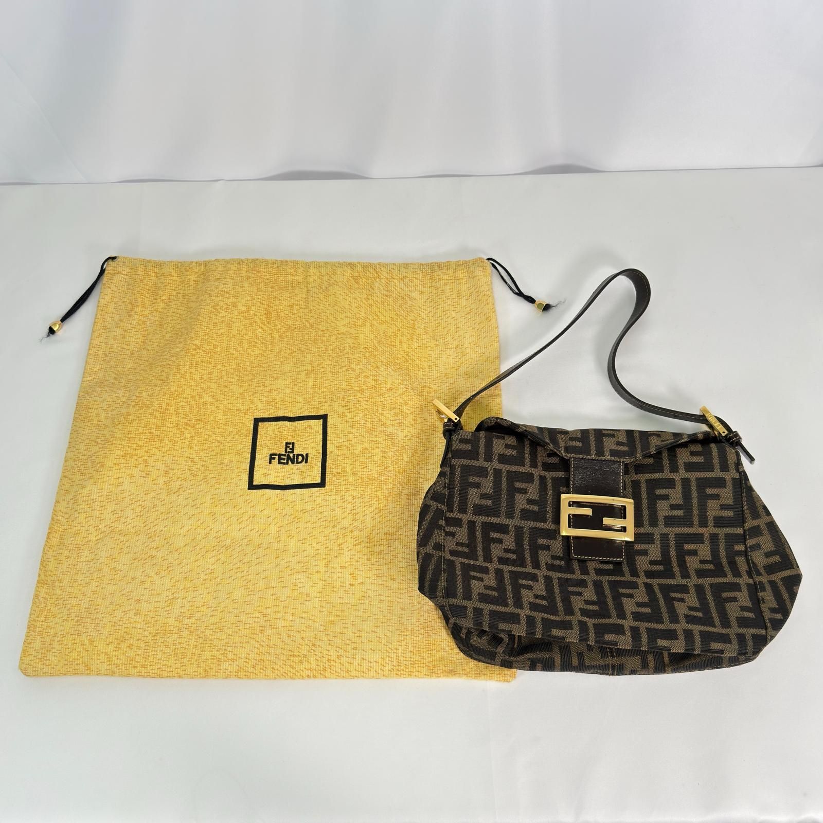 本物保証 FENDI フェンディ ハンドバッグ ズッカ柄 マンマバケット