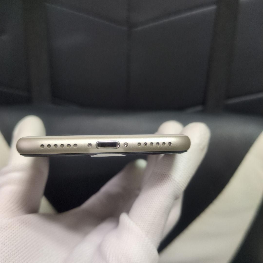 78 画面新品 iPhone SE 第3世代 128gb 白 iPhonese3 SIMフリー 白ロム 