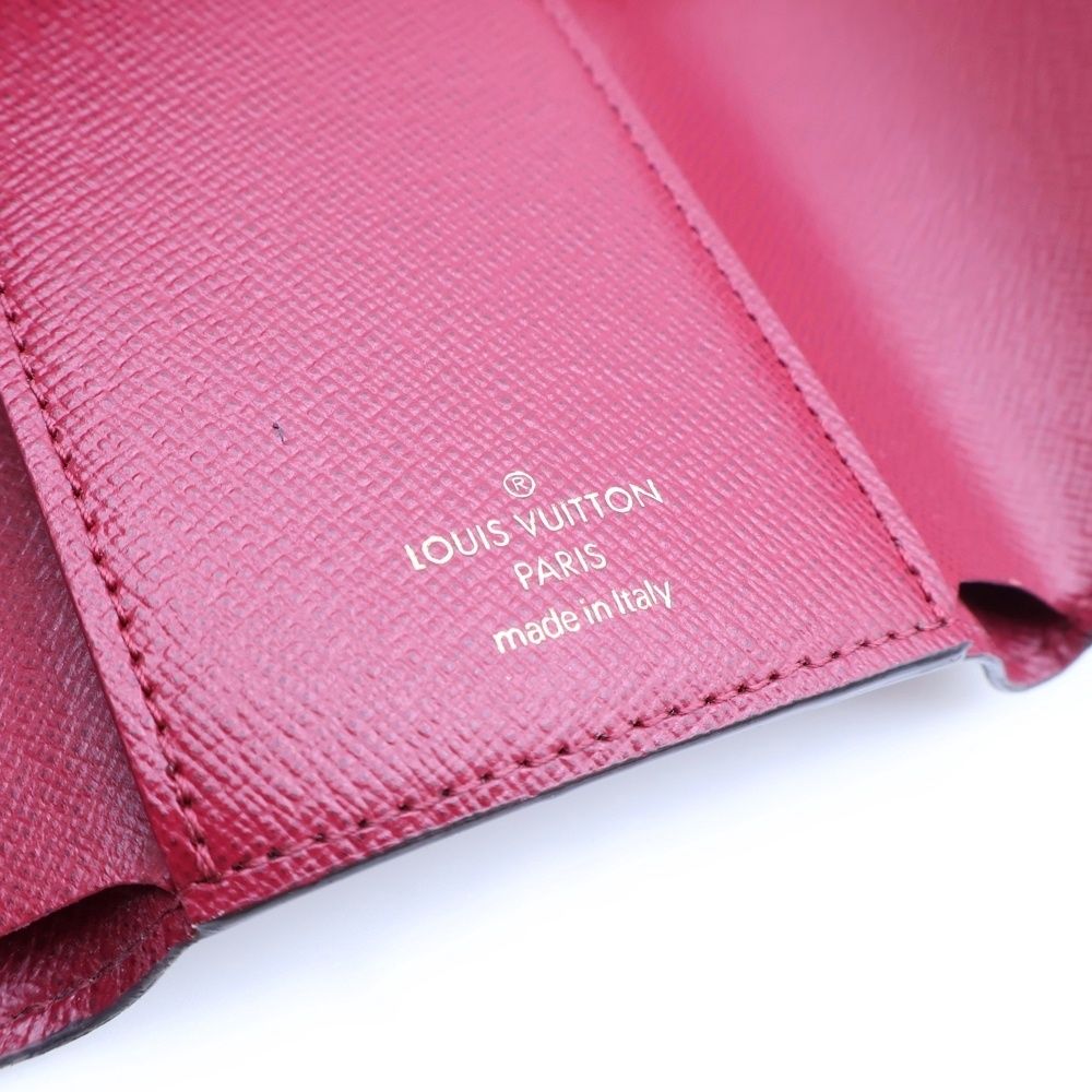 LOUIS VUITTON (ルイヴィトン) モノグラム ヴィクトリーヌ フューシャ