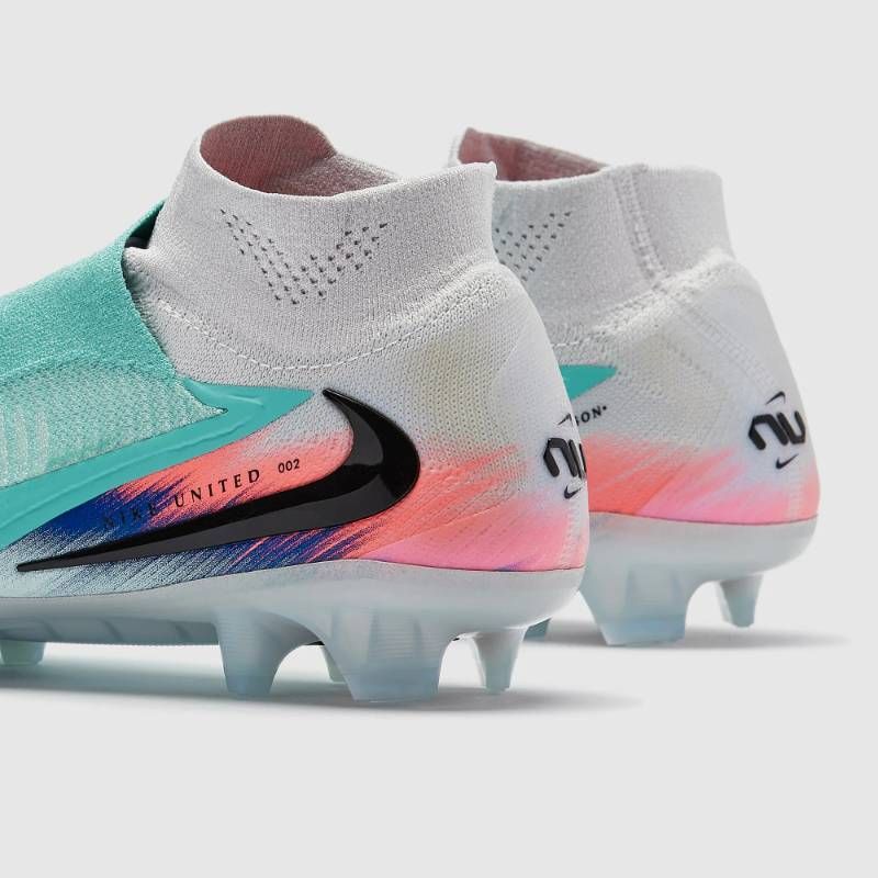 送料無料・匿名配送】Nike ナイキ サッカースパイク Phantom 6 Elite