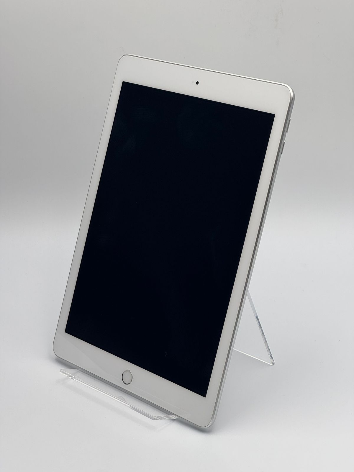 中古C】iPad 第6世代 32GB シルバー Wi-Fi バッテリー【24%】 - メルカリ