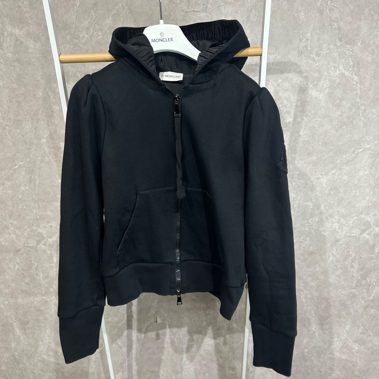 MONCLER モンクレール ジップアップパーカー黒Xs - メルカリ