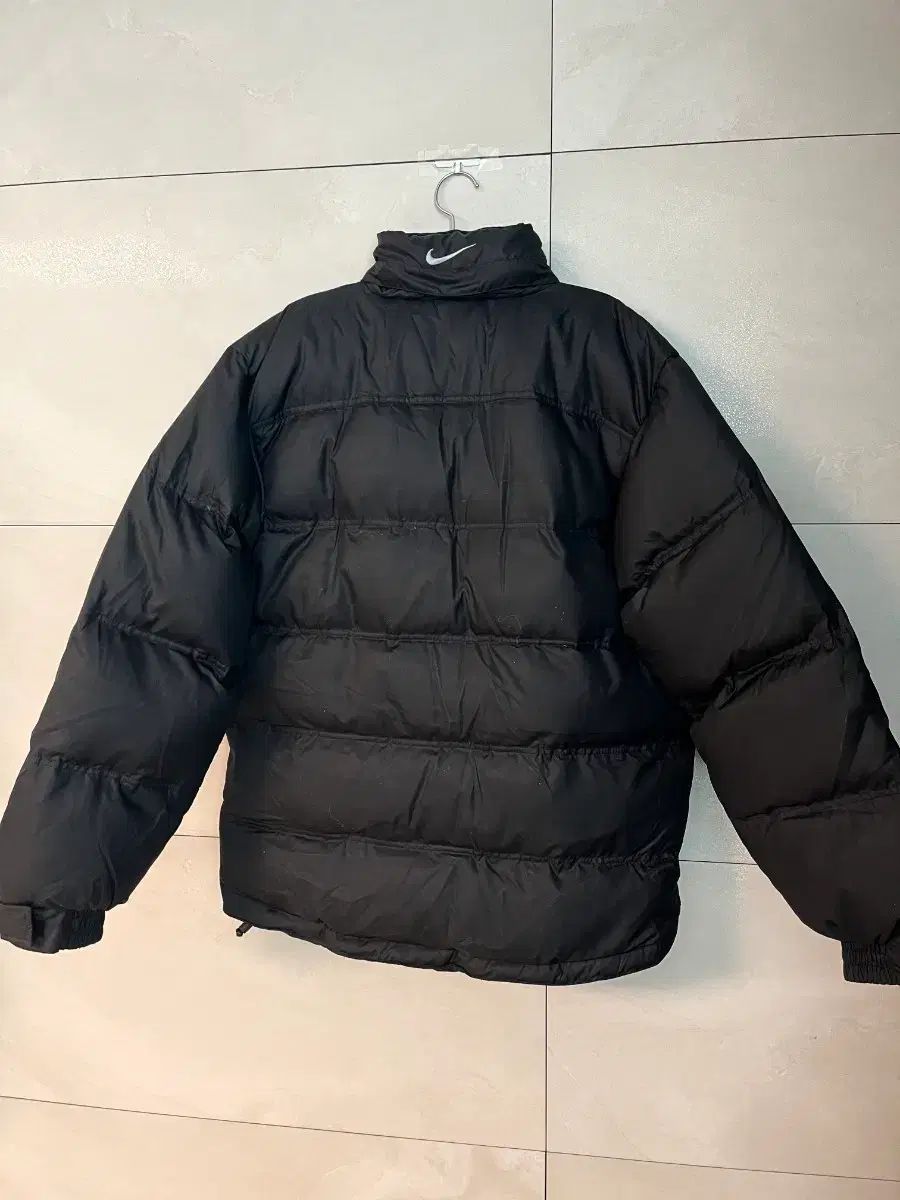 ナイキ レトロ マンチェスター ユナイテッド ブラック ダウン アウター