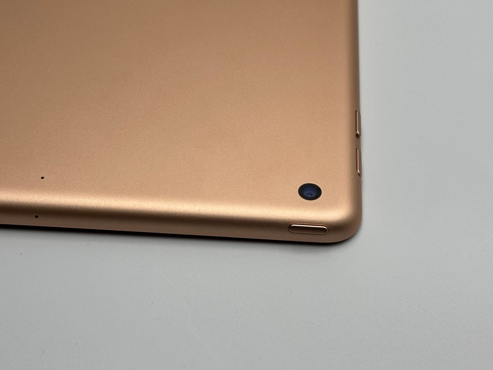 中古C】iPad 第6世代 32GB ゴールド Wi-Fi バッテリー【85%】 - メルカリ