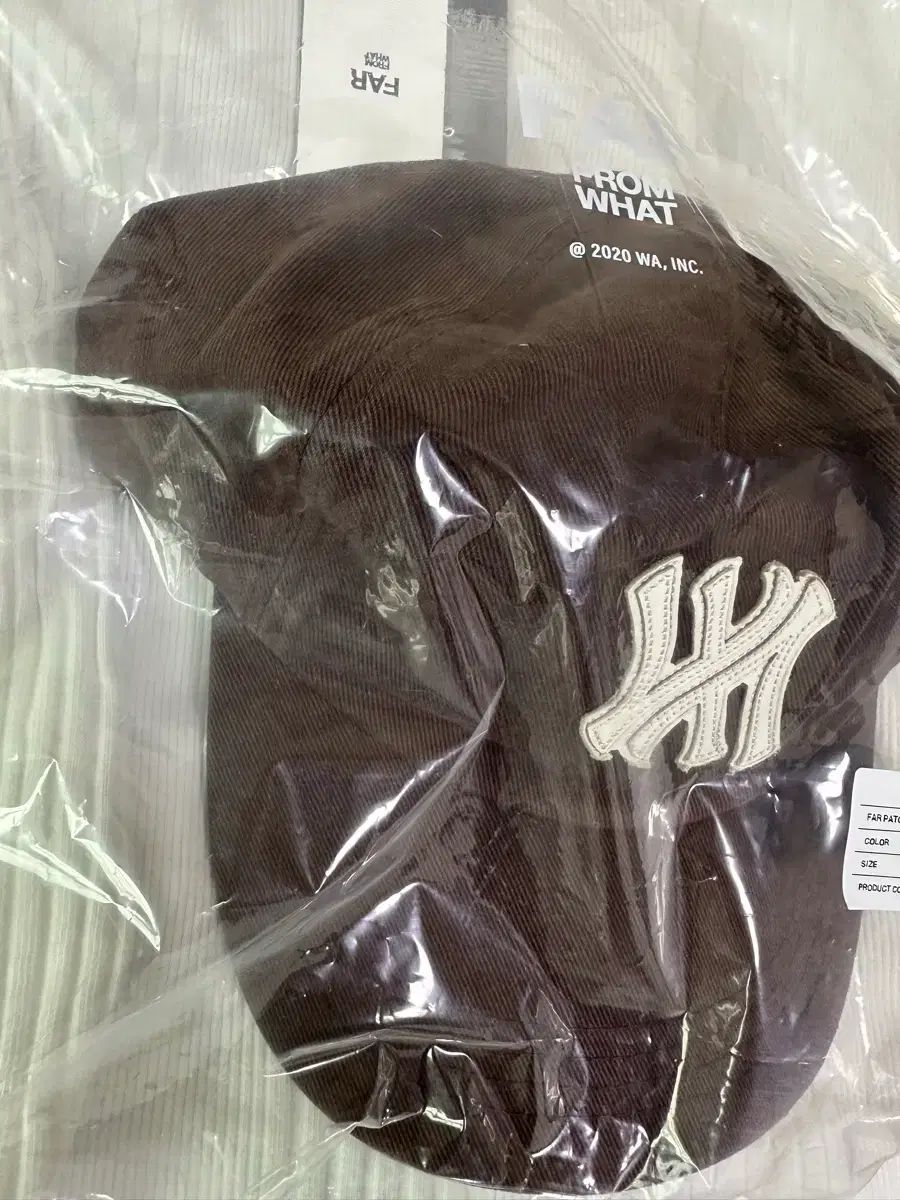 FAR PATCH LOGO CAP