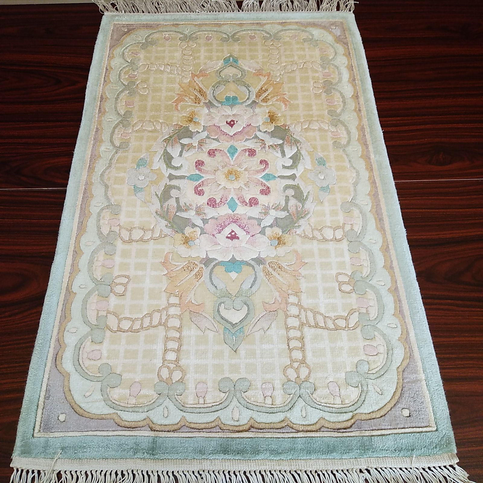 シルク緞通　シルク段通　玄関マット　手織り　高級　新品　未使用　大きいサイズ 玄関マット 新品 段通 シルク段通 手織りシルク緞通 高級品 小さい