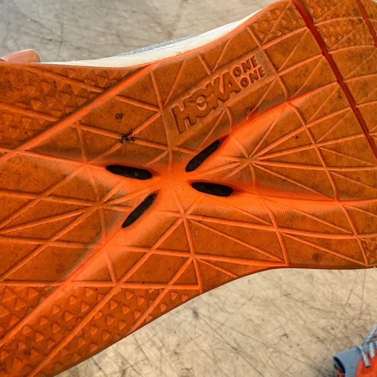 ホカオネオネ カーボン X 3 ランニングシューズ 270 mm