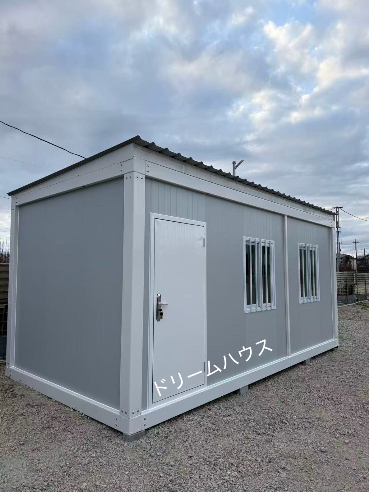 3x6x2.8m勾配屋根プレハブ仮設 倉庫 事務所 物置 現場