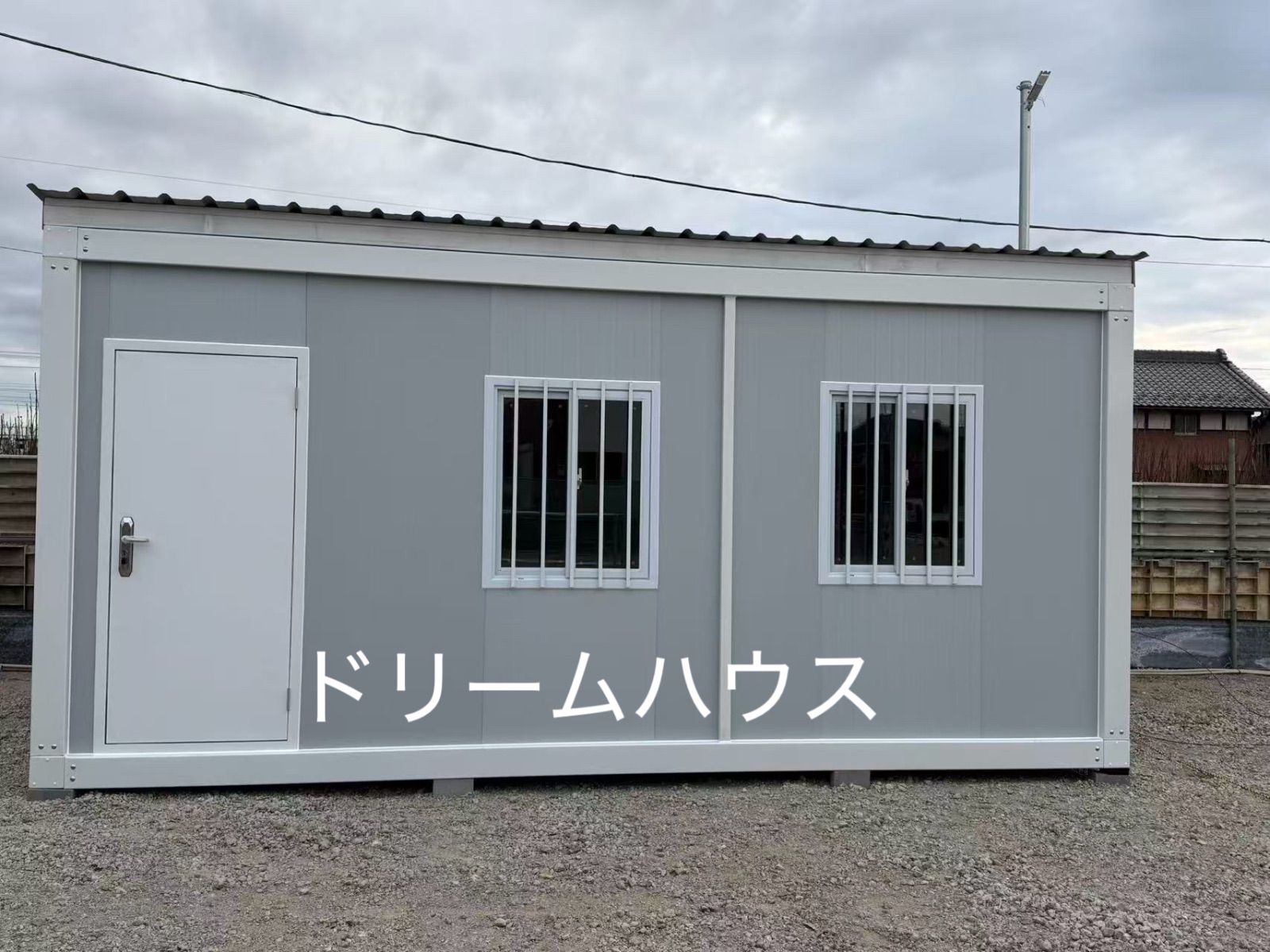 3x6x2.8m勾配屋根プレハブ仮設 倉庫 事務所 物置 現場 - メルカリ
