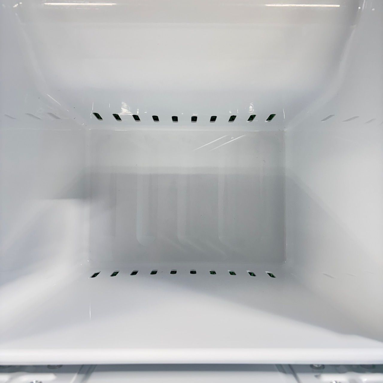 730 TOSHIBA ホワイトカラー 冷蔵庫 153L 100L強 小型 一人暮らし 2