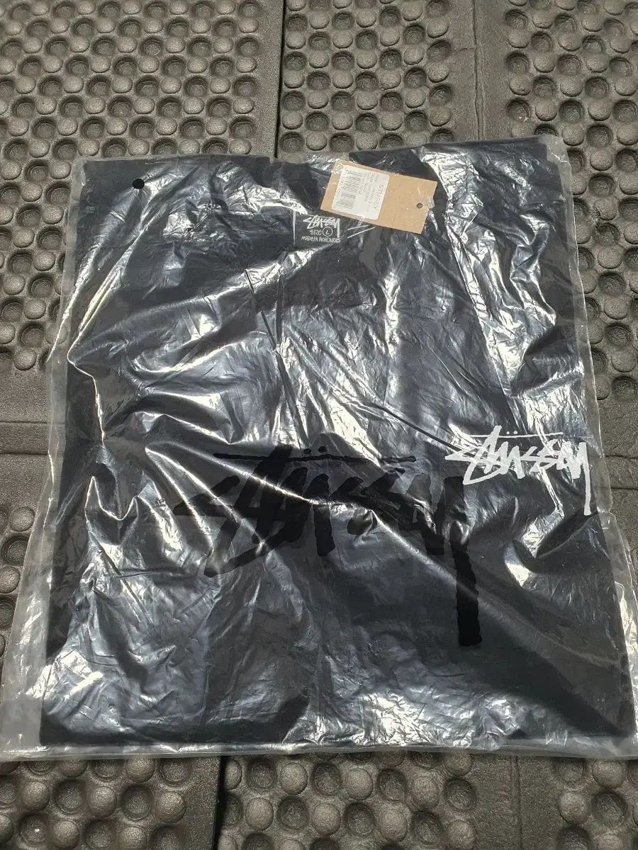 STUSSY ステューシー ブラック 半袖 Tシャツ L ショップからお知らせ