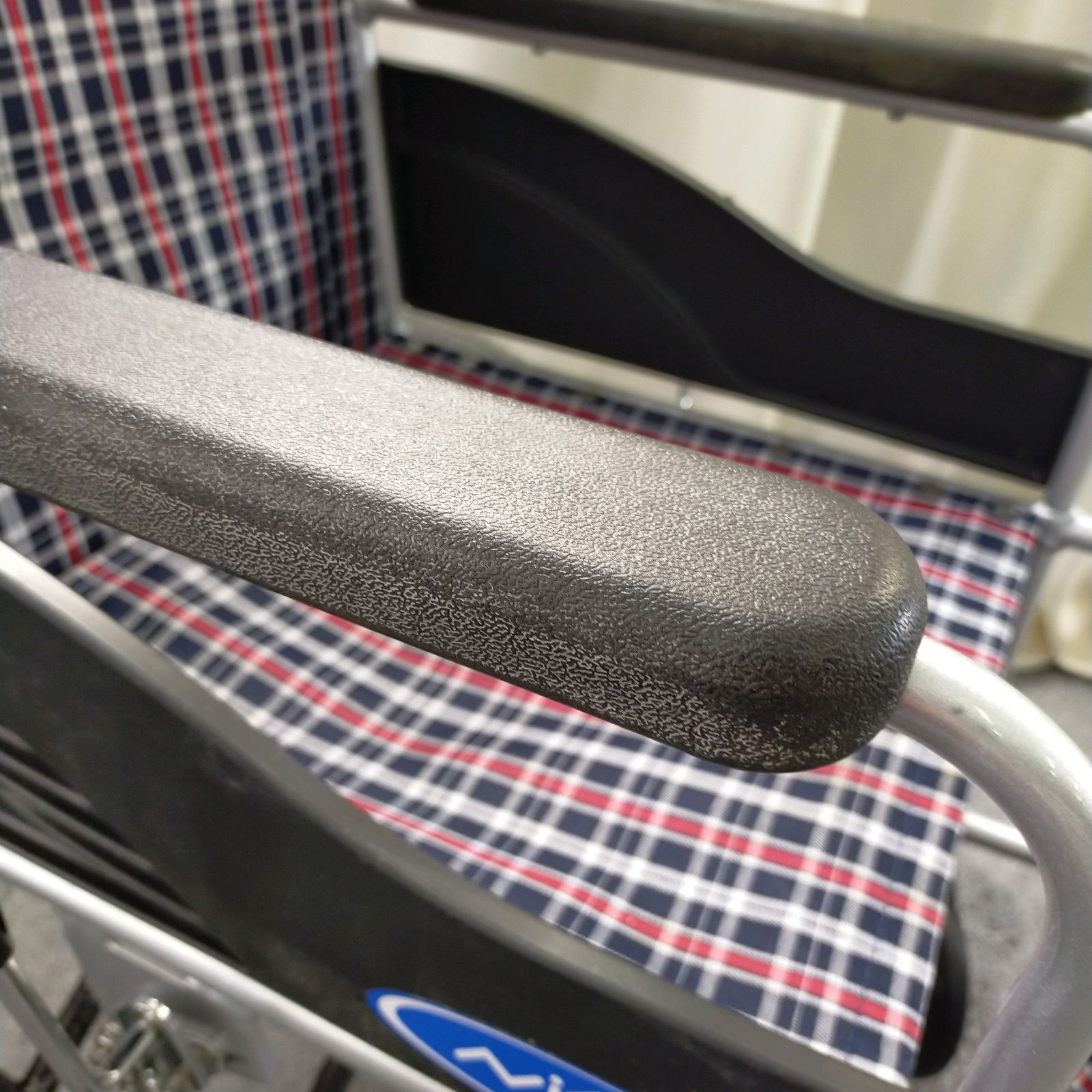 WC-13063) 日進医療器 NEO-2 ノーパンクタイヤ NISSIN nissin ニッシン