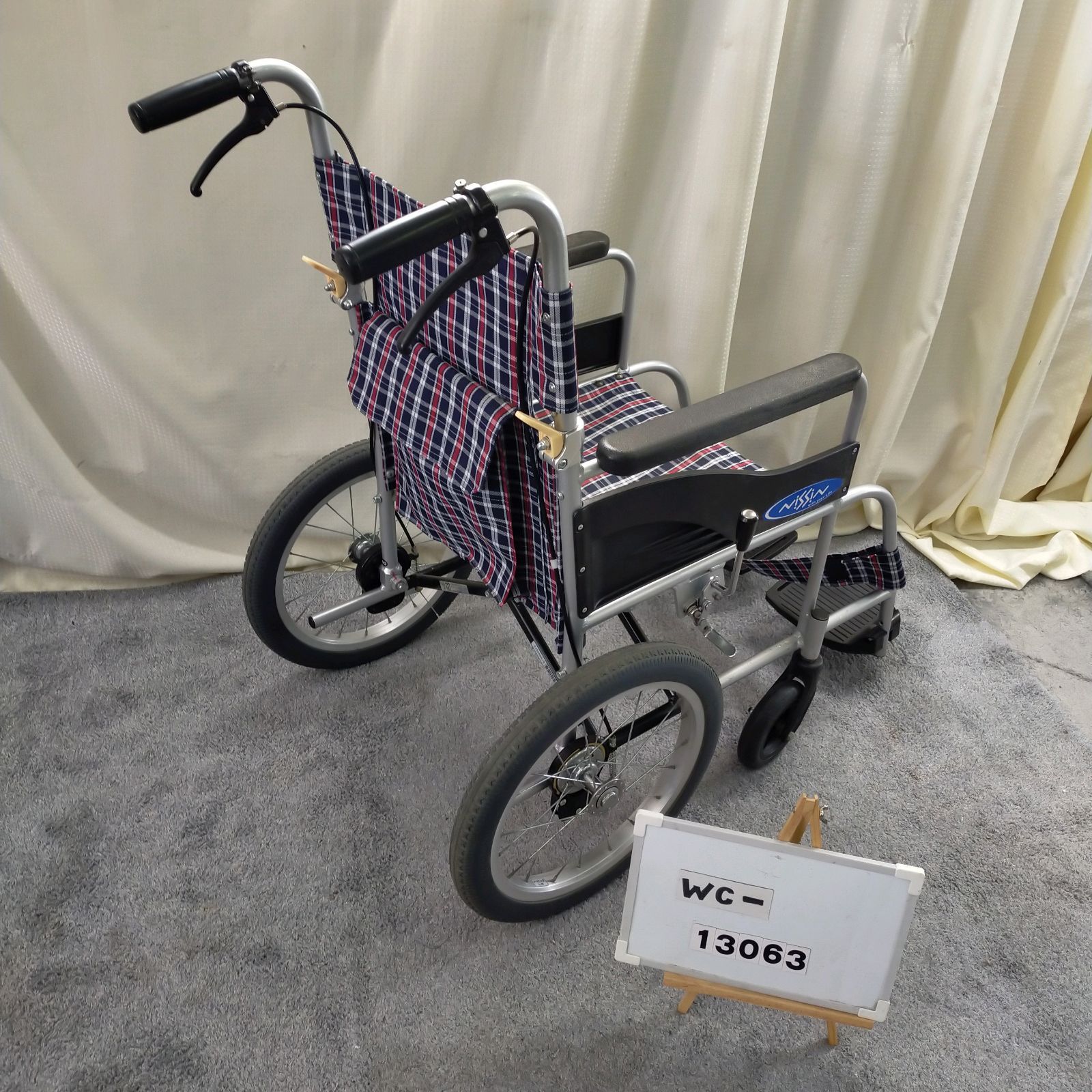 WC-13063) 日進医療器 NEO-2 ノーパンクタイヤ NISSIN nissin ニッシン