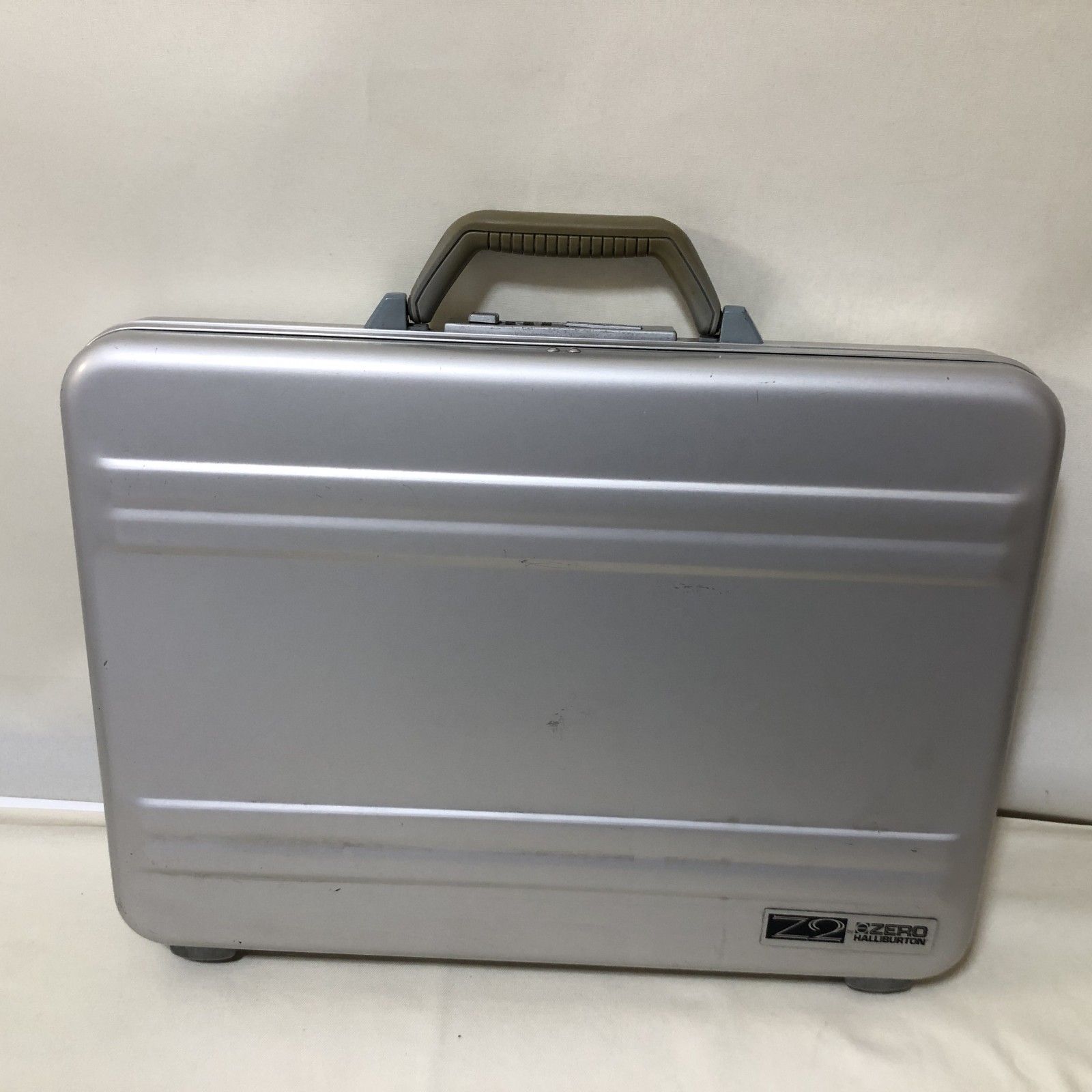 ☆422 ZERO HALLIBURTON ゼロハリバートン アタッシュケース Z2