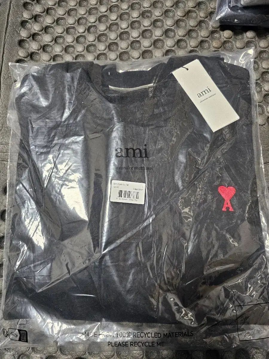 アミ スモール ハート ブラック スウェット L