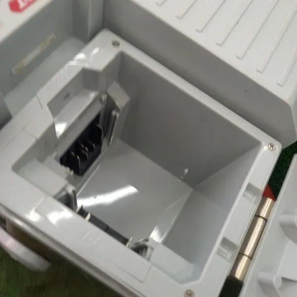 中古】マキタ CW003GZO 充電式保冷温庫【野田愛宕店】 - メルカリ