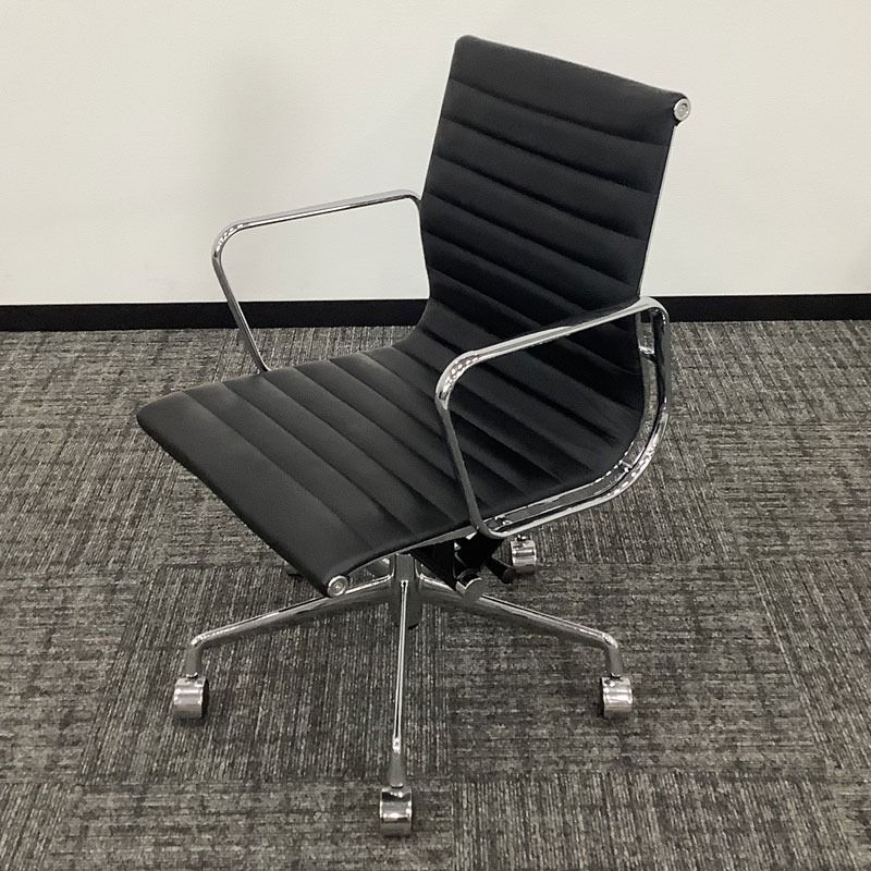  オフィスチェア OAチェア ハーマンミラー イームズ リプロダクト 肘付 ブラック 黒 キャスター付き シンプル スタイリッシュ おしゃれ 地域 送料無料 クリエイター用椅子 オフィスチェア ワークチェア 椅子 チェア