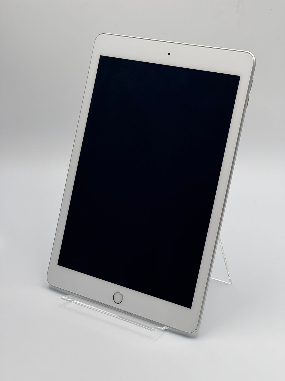 中古C】iPad 第5世代 32GB シルバー Wi-Fi バッテリー【93%】 - メルカリ