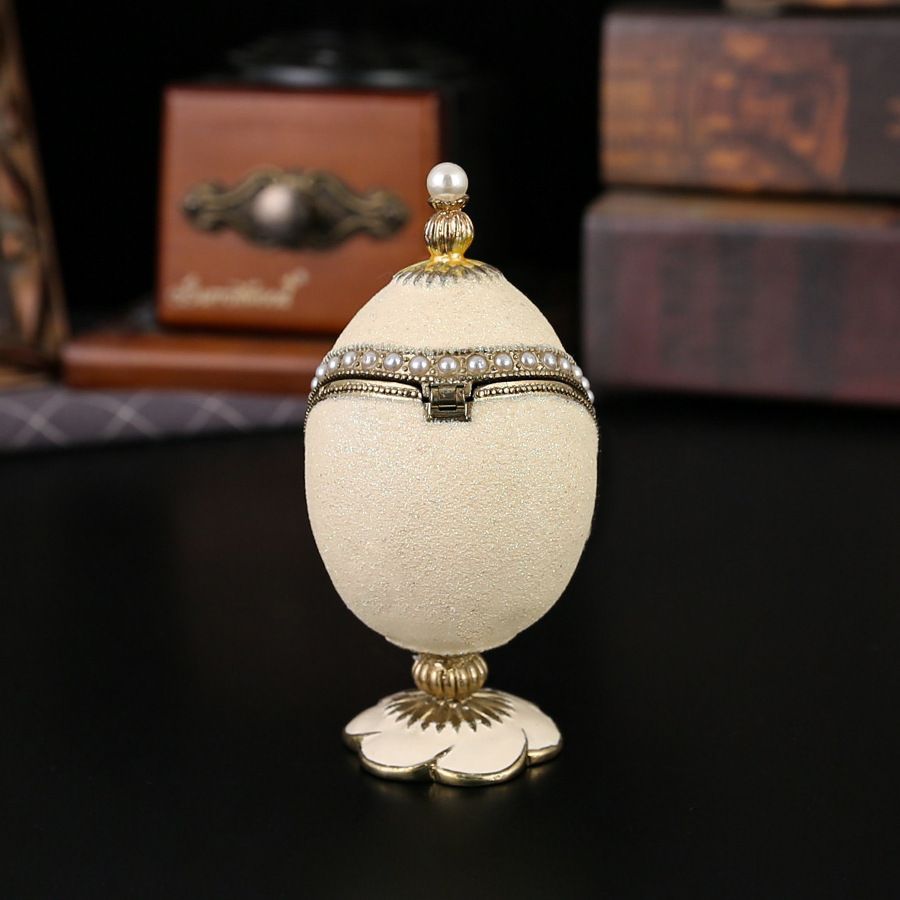 新品未使用 新作白色卵型ジュエリーボックス 個性的金属工芸品 雑貨