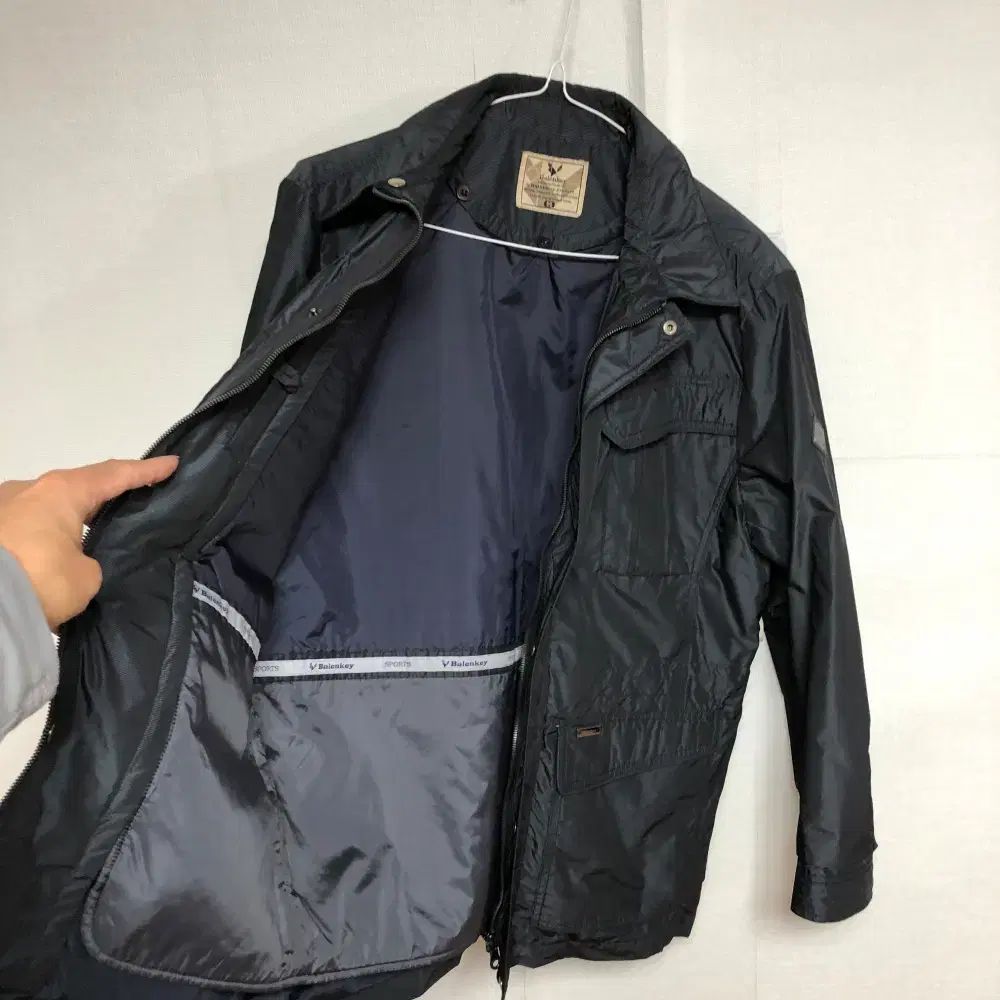 バレンシアガ メンズ ジップアップ ジャケット 95M@9937 BALENCIAGAバレンシアガ『ナイロンジップアップジャケット sizeL