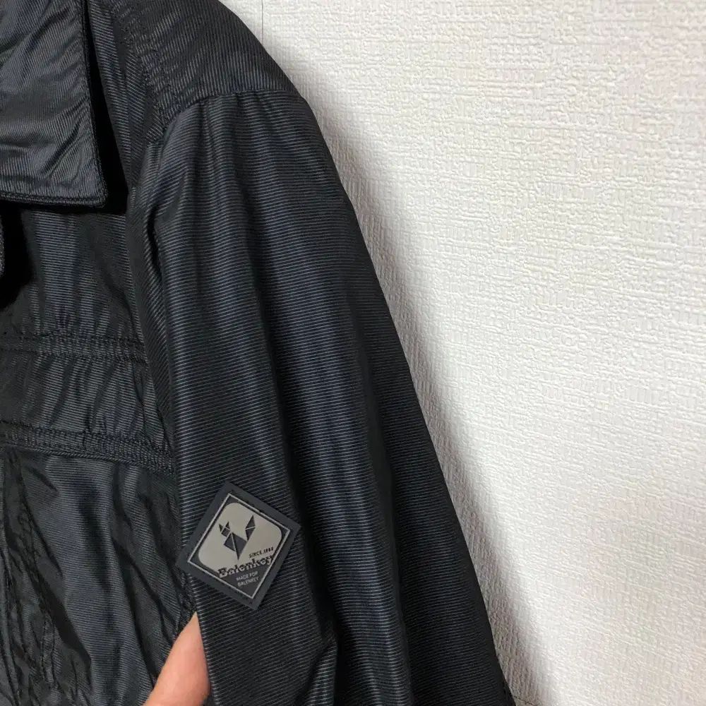 バレンシアガ メンズ ジップアップ ジャケット 95M@9937 BALENCIAGAバレンシアガ『ナイロンジップアップジャケット sizeL