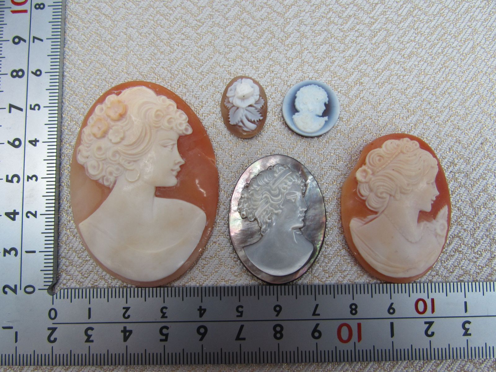 現状品 シェルカメオ 裸石 ルース 貴婦人 女性 横顔 花 楕円 オーバル