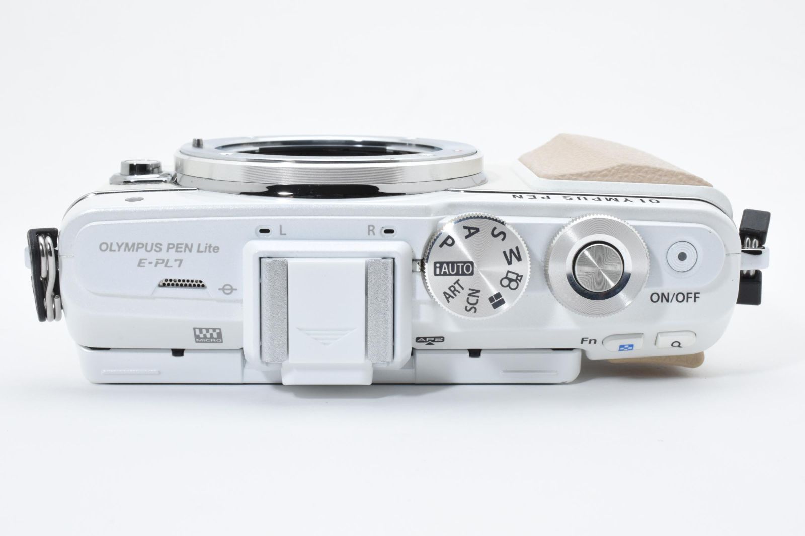 ショット数567！オリンパス OLYMPUS PEN Lite E-PL7 ホワイト ボディ