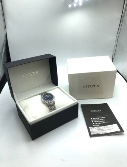 【新品】シチズンコレクションのエコ・ドライブ電波レディース腕時計型番: EC1130-55L