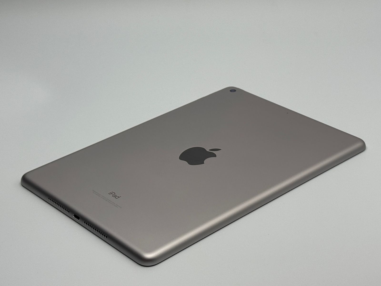 中古B】iPad 第5世代 32GB スペースグレイ Wi-Fi バッテリー【80