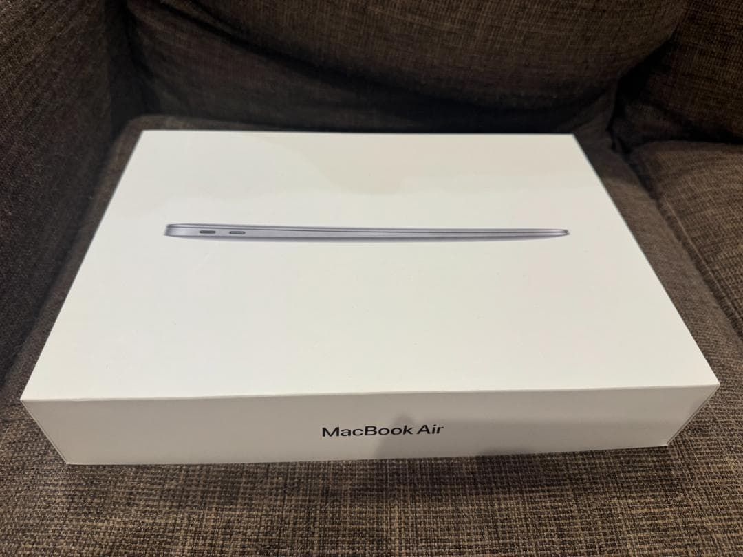 MacBook Air 13インチ シルバー 外箱付き Majextand装着 - メルカリ