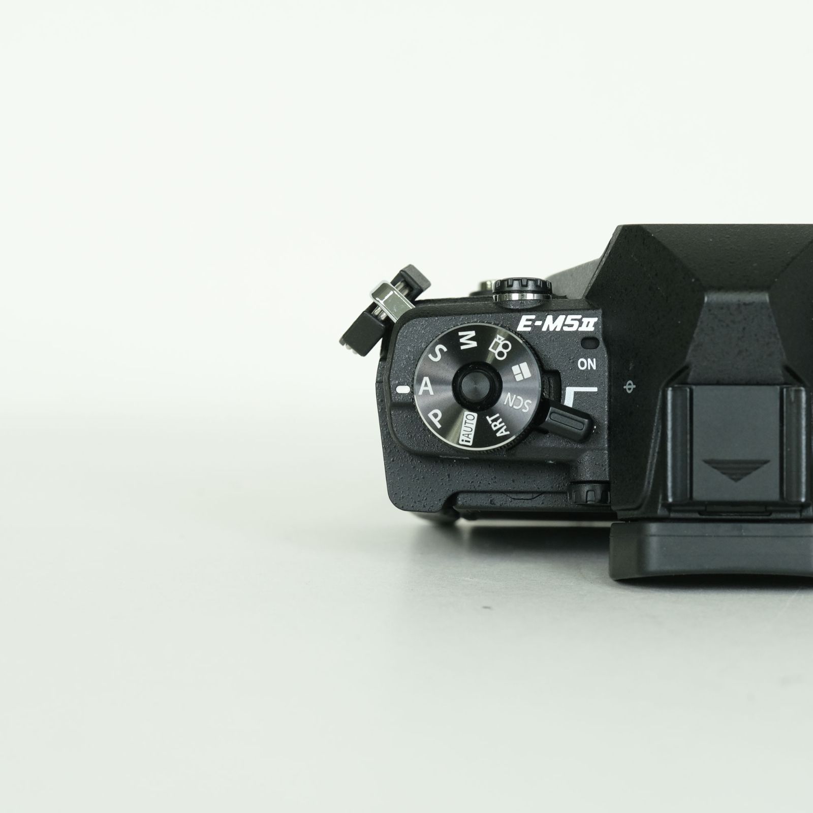 美品 | シャッター数684回] OLYMPUS OM-D E-M5 Mark II [ボディ