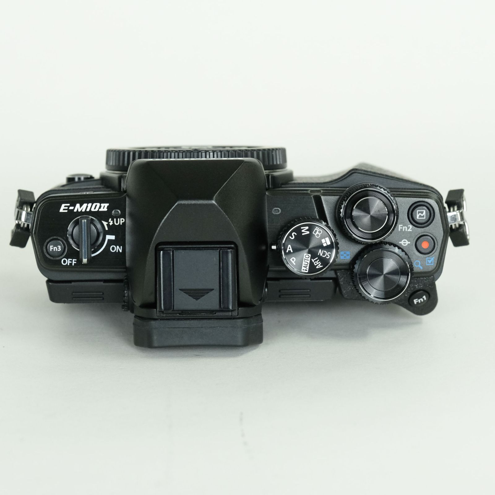 良品 | シャッター数2,608回｜注意事項あり] OLYMPUS OM-D E-M10 Mark