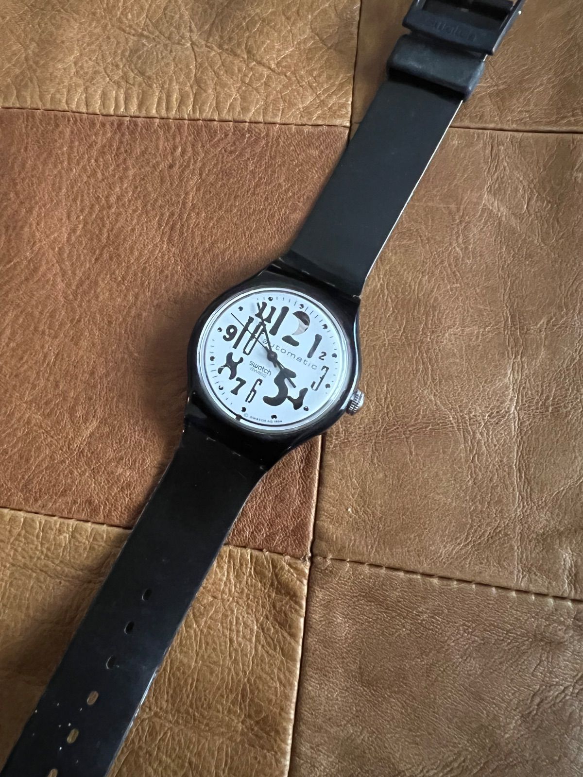  スウォッチ 自動巻き時計 裏スケルトン ブラックボード モックネック 自動巻き時計 腕時計(アナログ)