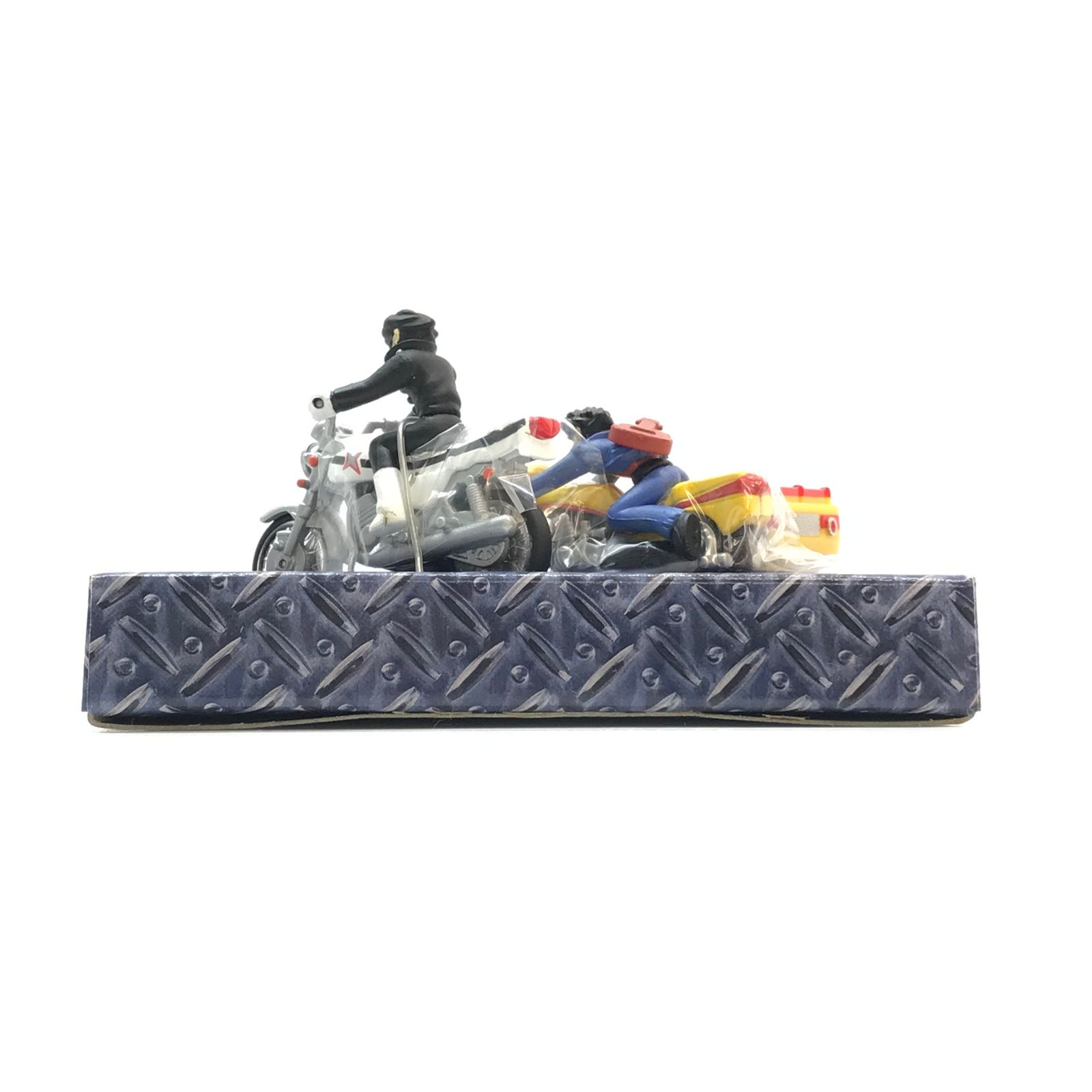 ○BANDAI ミニカー ジローVS.サブロウ(2台セット) 「人造人間