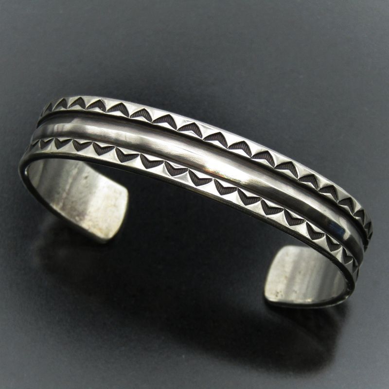 Perry Shorty ナバホ族 バングル スタンプワーク ペリーショーティー