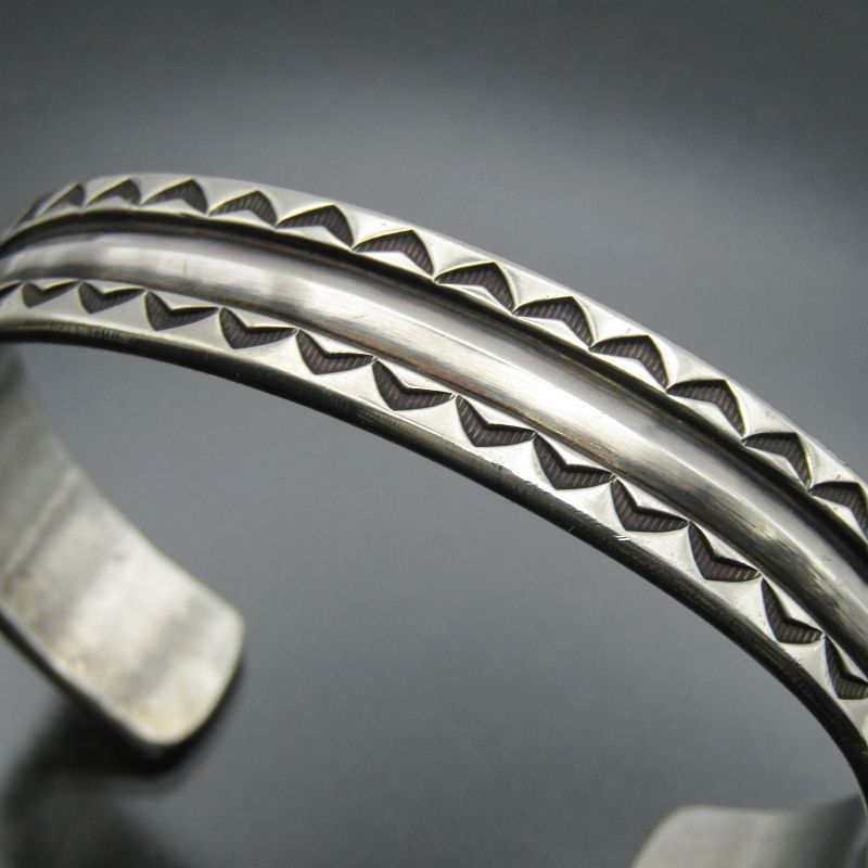 Perry Shorty ナバホ族 バングル スタンプワーク ペリーショーティー