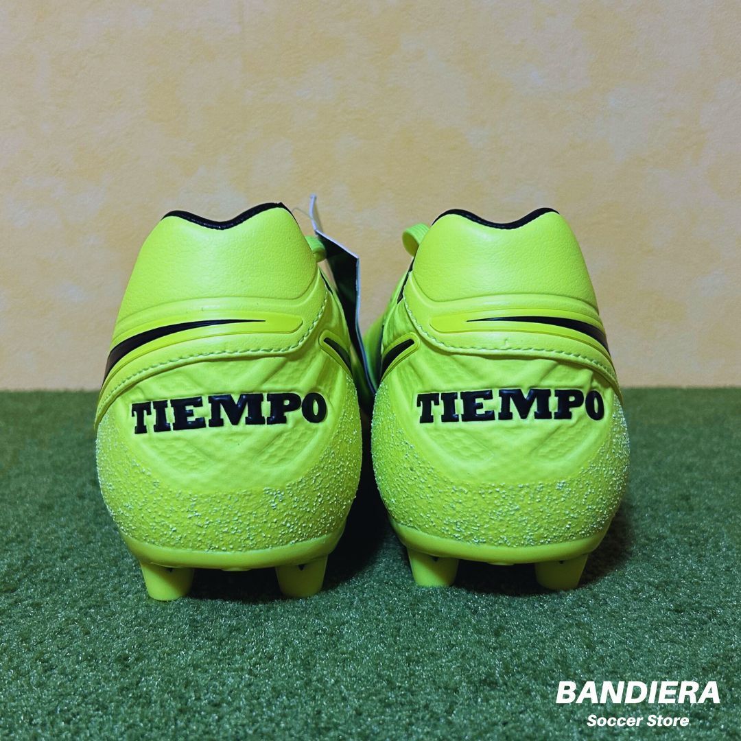 新品・未使用】NIKE ナイキ サッカースパイク ティエンポ レガシー II