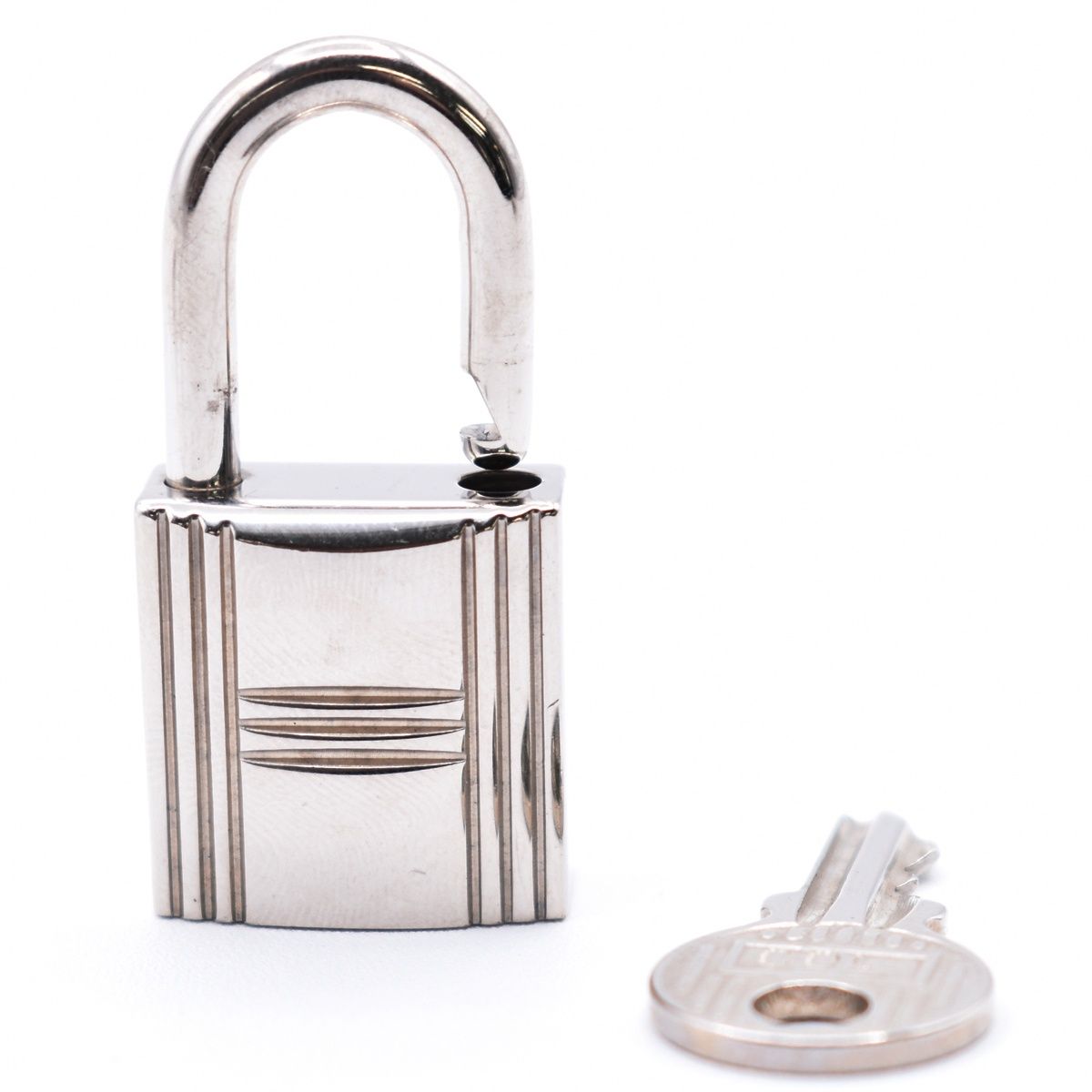 HERMES エルメス カデナ 鍵 シルバー 南京錠 39BS205-2 - メルカリ